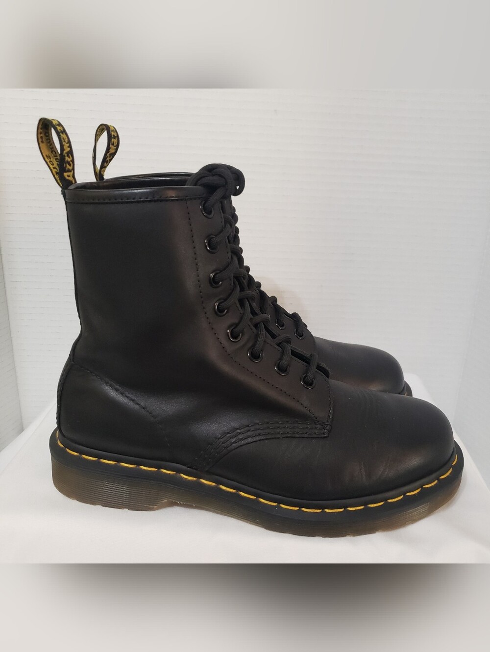 Dr. Martens The Original Lace Up Air Wair Black Combat Ankle Boot Womens Size 7 - Picture 3 of 15